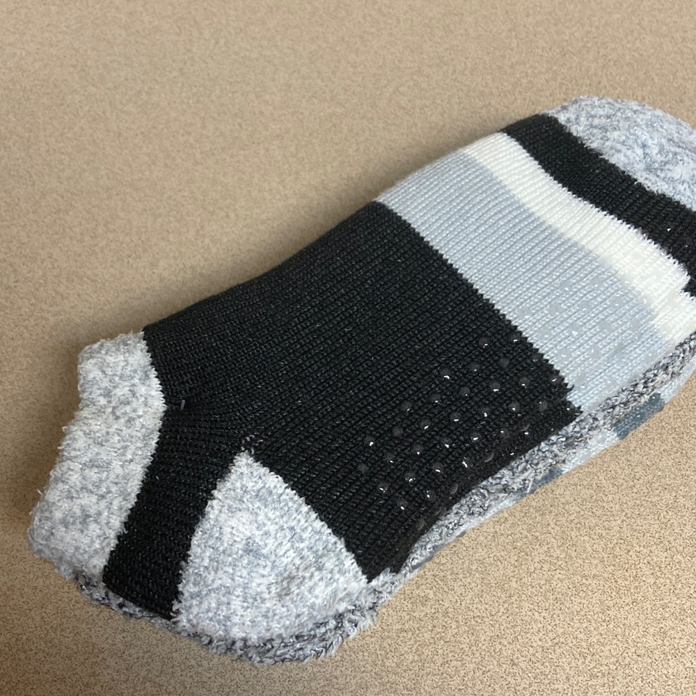 Joyspun Women's Gray Striped Socks - Picture 3 of 7